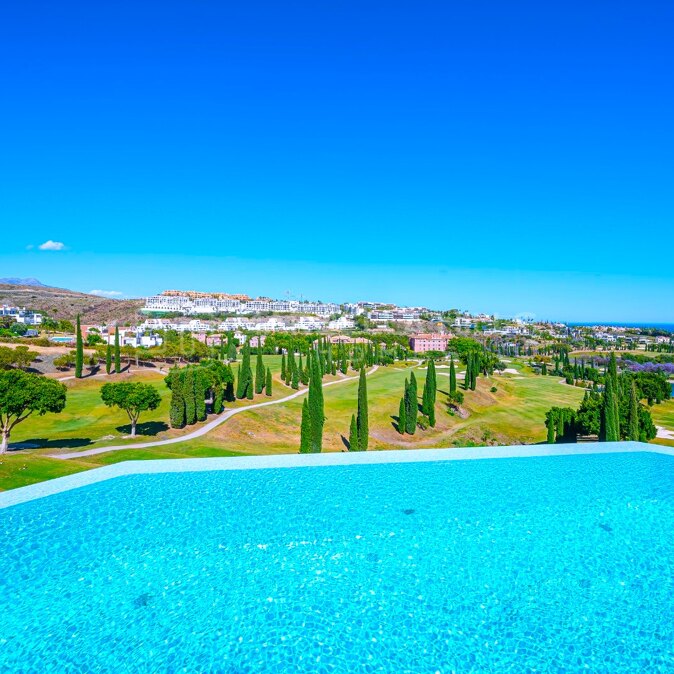 Luxury Frontline Golf Villa in Los Flamingos, Benahavís – Panoramic Sea Views