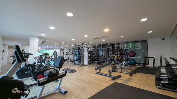 Apartamento moderno en planta baja en La Mairena – Marbella