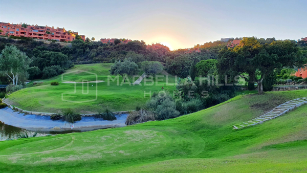 Apartamento moderno en planta baja en La Mairena – Marbella