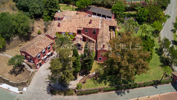 Exceptionnelle hacienda de 12 chambres à vendre à Benahavís | Vega del Colorado