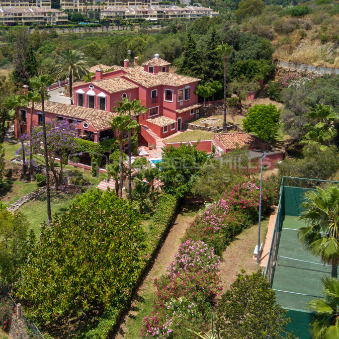Exceptionnelle hacienda de 12 chambres à vendre à Benahavís | Vega del Colorado