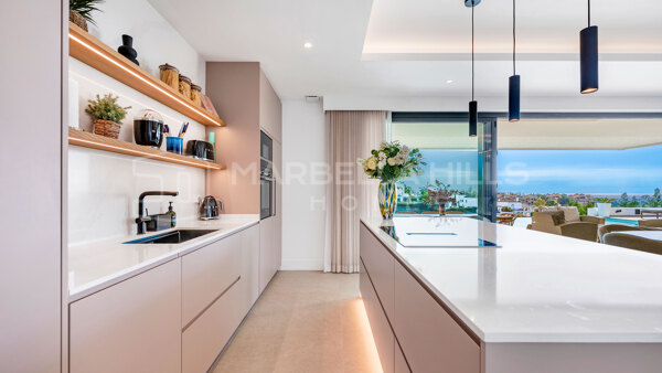 Villa contemporaine de luxe à La Resina Golf Estepona | Résidence avec vues panoramiques sur la mer