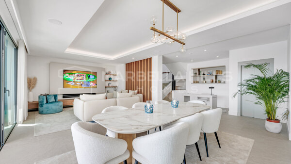 Villa contemporaine de luxe à La Resina Golf Estepona | Résidence avec vues panoramiques sur la mer