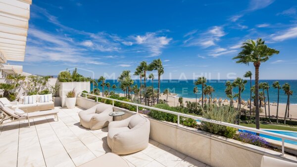 Penthouse duplex de luxe en première ligne de plage à Puerto Banús | Résidence avec vue sur la mer à Los Granados II, Marbella