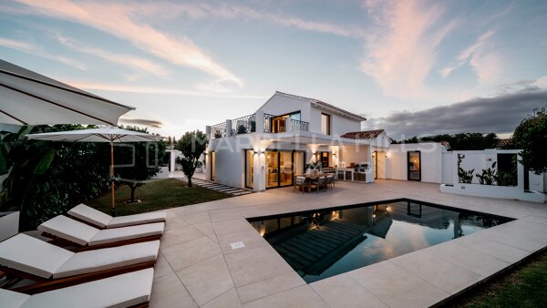 Fully Renovated Five-Bedroom Beachside Villa for Sale in San Pedro de Alcántara