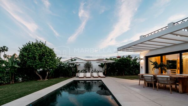 Fully Renovated Five-Bedroom Beachside Villa for Sale in San Pedro de Alcántara