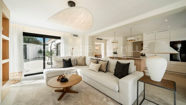 Fully Renovated Five-Bedroom Beachside Villa for Sale in San Pedro de Alcántara