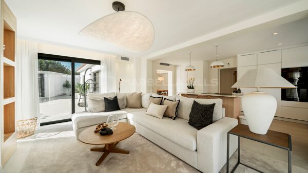 Fully Renovated Five-Bedroom Beachside Villa for Sale in San Pedro de Alcántara