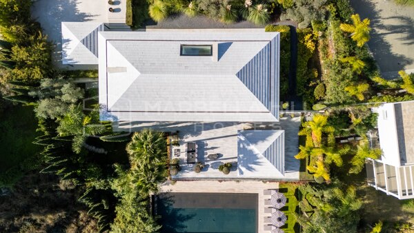 Exceptional Luxury Villa with Panoramic Sea and Mountain Views in La Mairena, Ojén