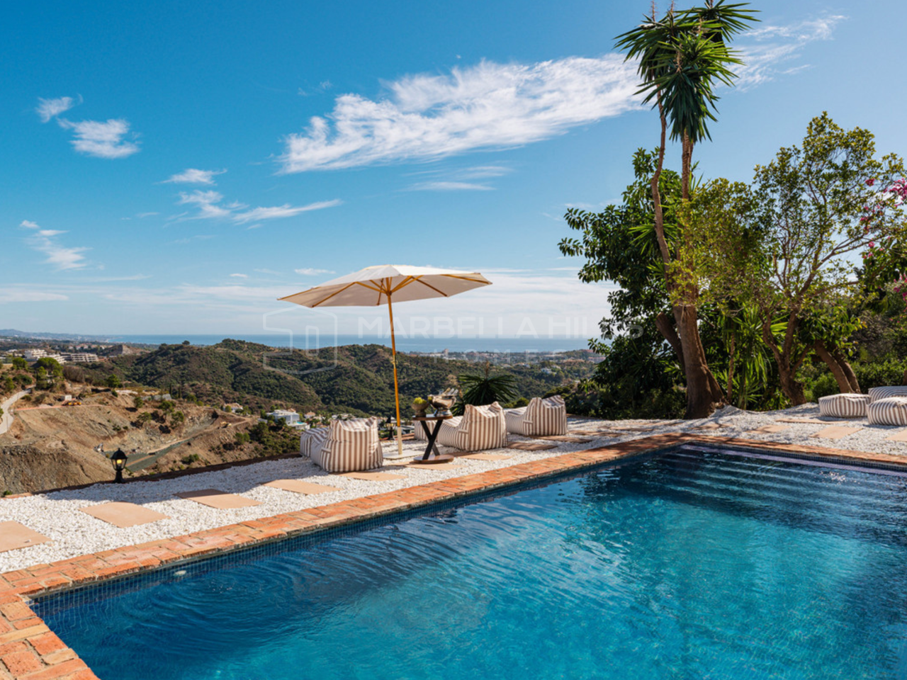 Luxuriöse Villa mit 6 Schlafzimmern und Panoramablick in El Madroñal, Benahavís
