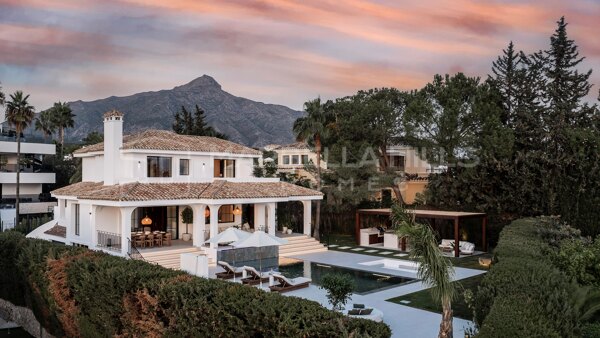 Luxury Renovated Villa in Nueva Andalucía - Sea & Mountain Views Near Puerto Banús Marbella
