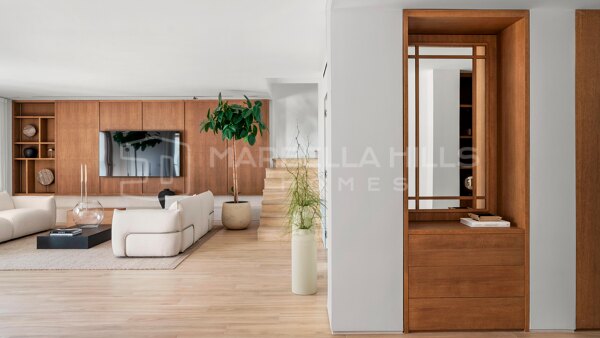Duplex de Luxe avec 4 Chambres à Alcores del Golf, Nueva Andalucia - Élégance Méditerranéenne Moderne