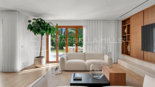 Duplex de Luxe avec 4 Chambres à Alcores del Golf, Nueva Andalucia - Élégance Méditerranéenne Moderne