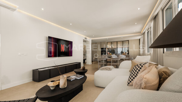Luxury Renovated Apartment with Panoramic La Concha Views in Nueva Andalucía, Marbella