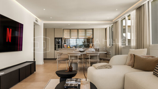 Luxury Renovated Apartment with Panoramic La Concha Views in Nueva Andalucía, Marbella