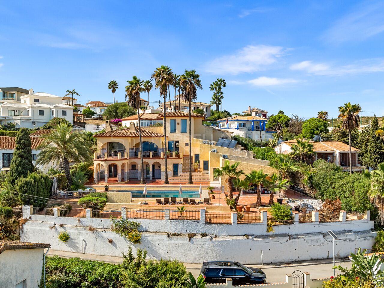 Villa andalouse contemporaine avec vue panoramique sur la mer à Buenas Noches, Estepona