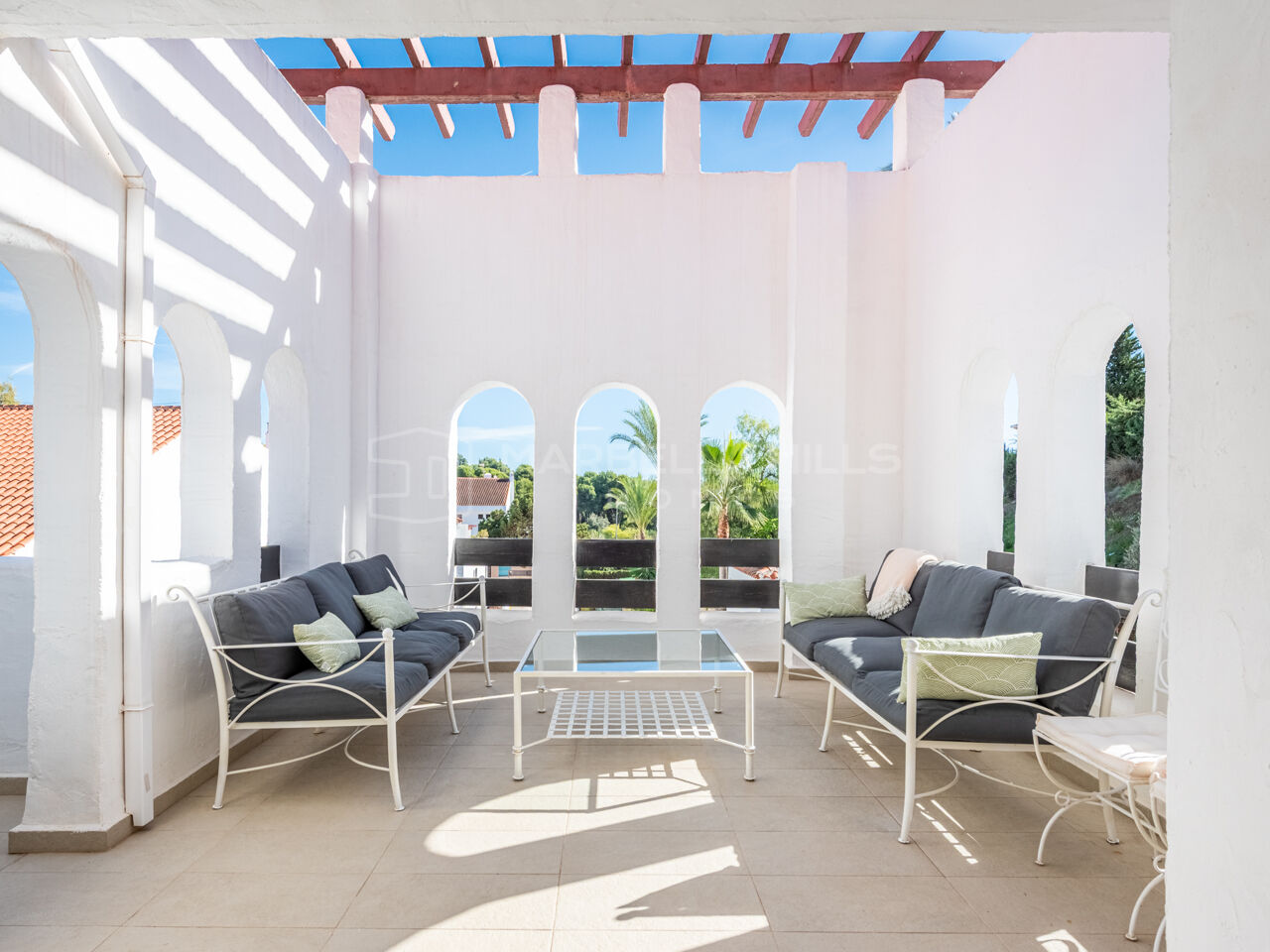 Appartement d’Angle Rénové de 3 Chambres à La Maestranza, Nueva Andalucía - Terrasse Ensoleillée et Vue sur La Concha