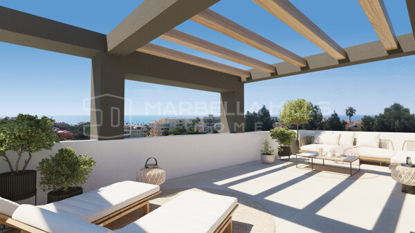 Maisons de Ville Contemporaines avec Solarium à El Chaparral, Mijas