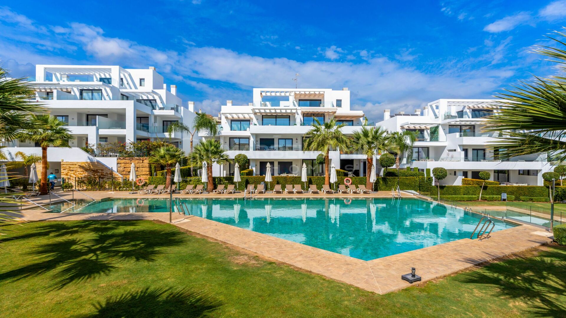 Modernes 2-Schlafzimmer-Apartment in Cortijo del Golf, Estepona Ost