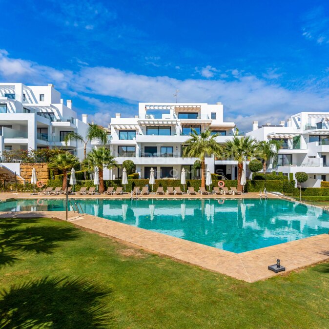 Appartement moderne de 2 chambres à Cortijo del Golf, Estepona Est