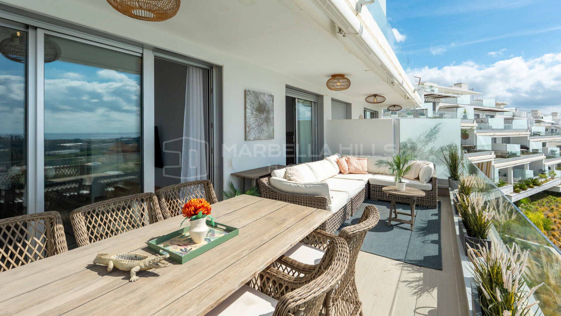 Modernes Apartment mit drei Schlafzimmern in Oceana Views, Cancelada, Estepona Ost
