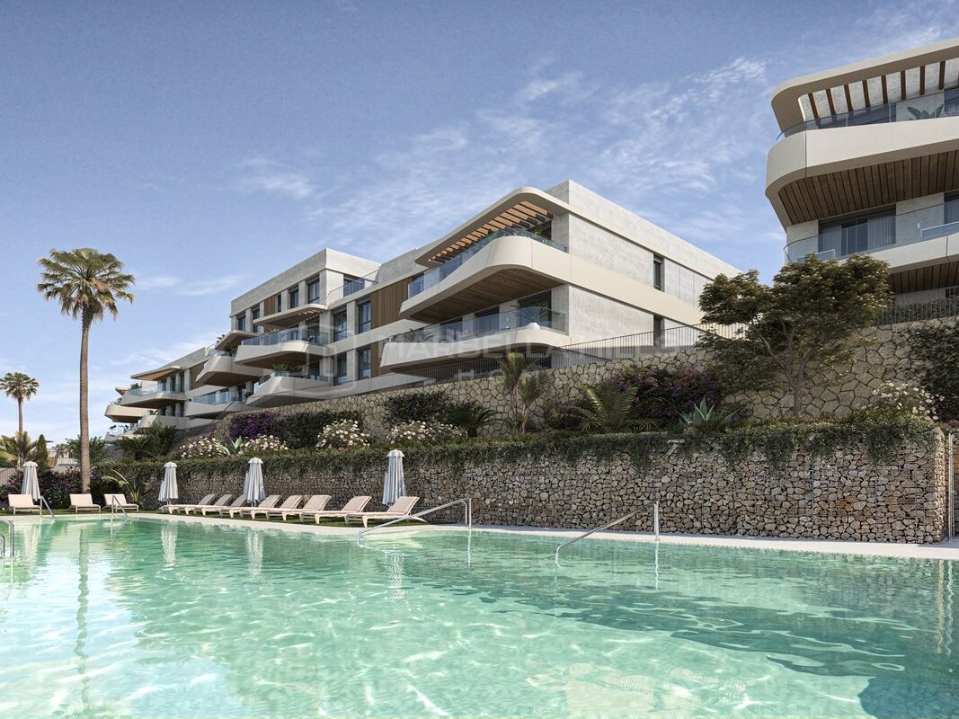 Kalifornia: New Apartments Between Two Golf Courses in West Estepona
