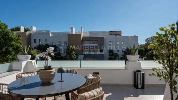 Appartement rénové de 3 chambres à Sol y Paz, Nueva Andalucía, à pied de Puerto Banús