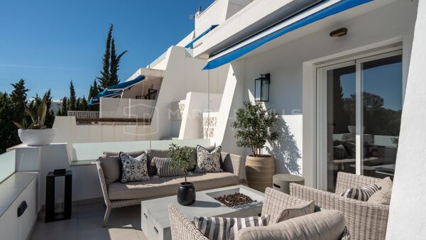 Appartement rénové de 3 chambres à Sol y Paz, Nueva Andalucía, à pied de Puerto Banús