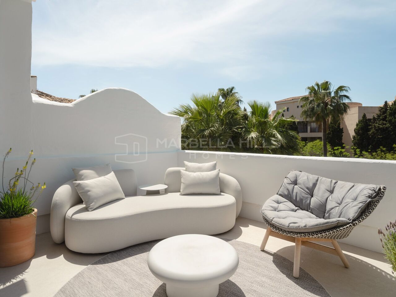 Dúplex ático reformado cerca de la playa en Jardines de las Fuentes, Puerto Banús