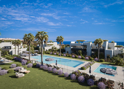 Alura Living Casares Costa, luxurious Mediterranean lifestyle between golf and the sea.