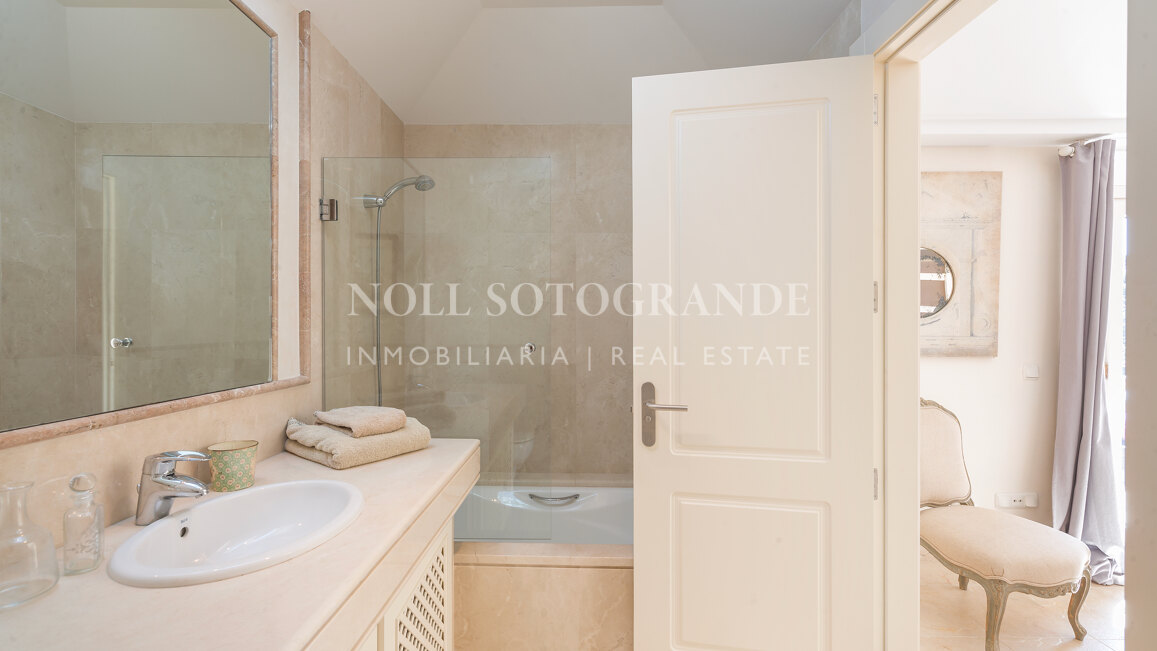 Elegantes Penthouse in Valgrande, unmittelbarer Nähe zum Royal Golf Club Valderrama