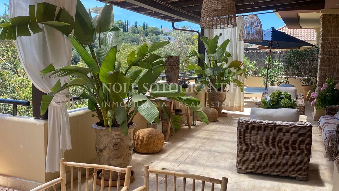 Elegantes Penthouse in Valgrande, unmittelbarer Nähe zum Royal Golf Club Valderrama