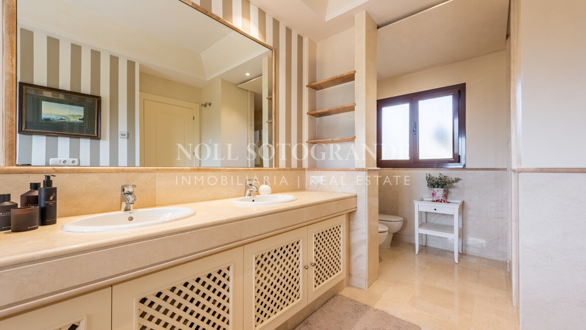 Elegantes Penthouse in Valgrande, unmittelbarer Nähe zum Royal Golf Club Valderrama