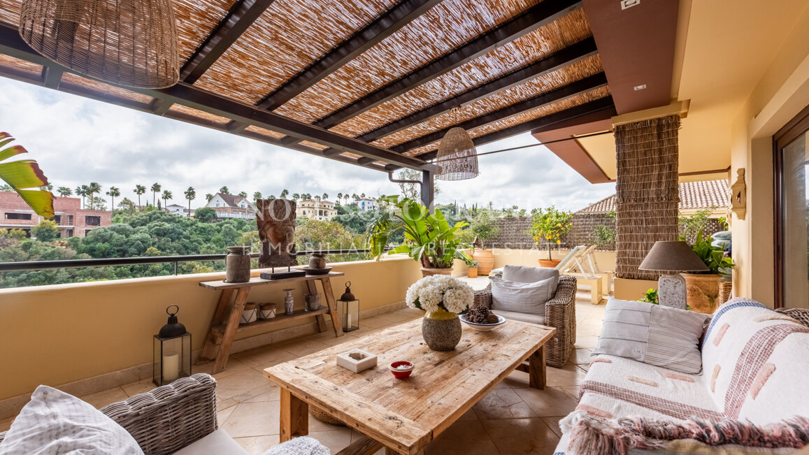 Elegantes Penthouse in Valgrande, unmittelbarer Nähe zum Royal Golf Club Valderrama