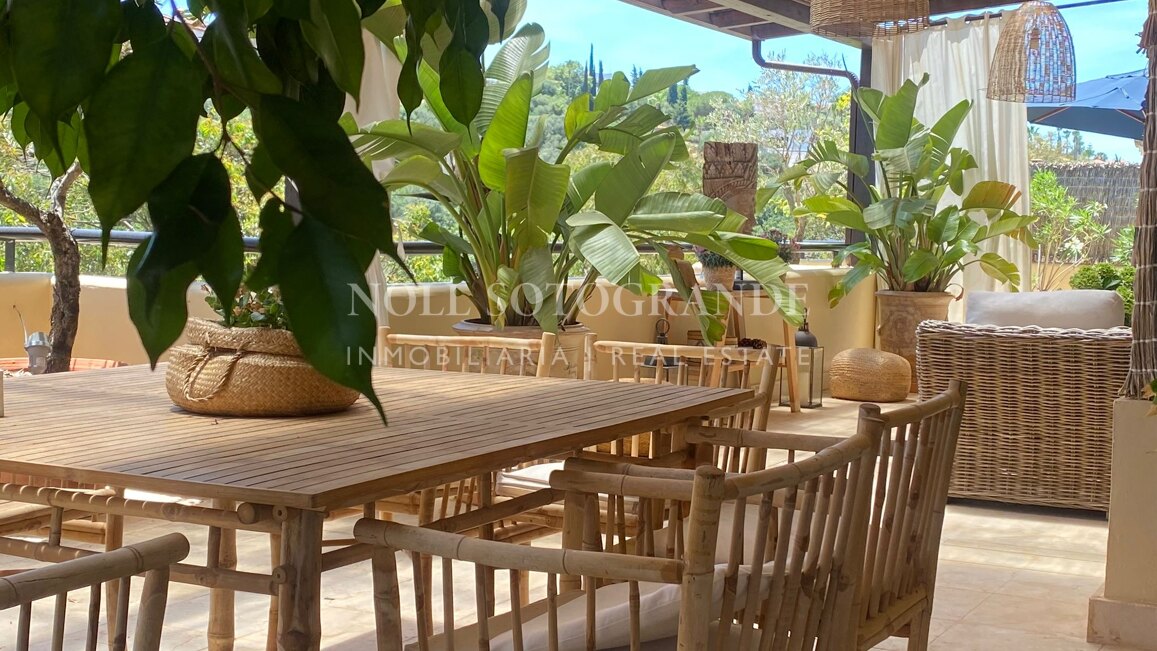 Elegantes Penthouse in Valgrande, unmittelbarer Nähe zum Royal Golf Club Valderrama