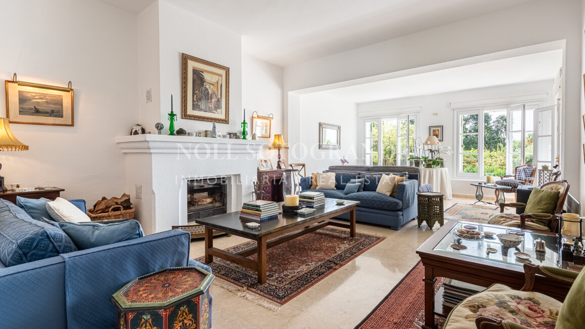 Villa Eucalyptus Bloom - Sotogrande Alto, Charmante traditionelle Villa zu verkaufen