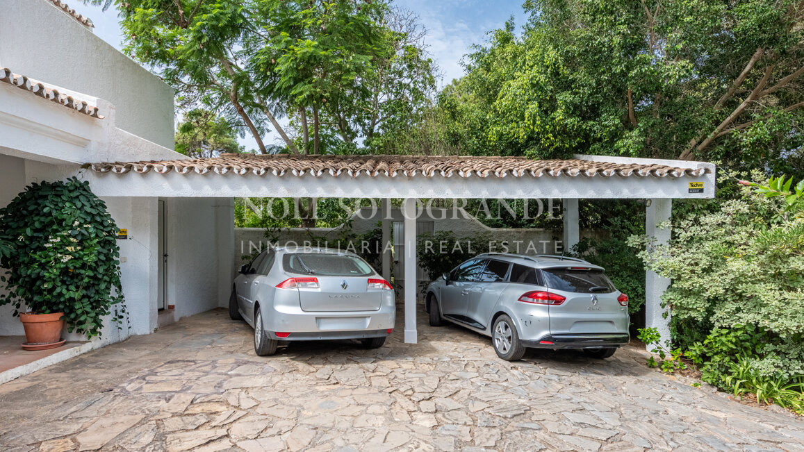 Villa Eucalyptus Bloom - Sotogrande Alto, Charmante traditionelle Villa zu verkaufen