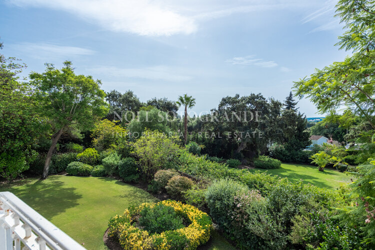Villa Eucalyptus Bloom - Sotogrande Alto, Charmante traditionelle Villa zu verkaufen