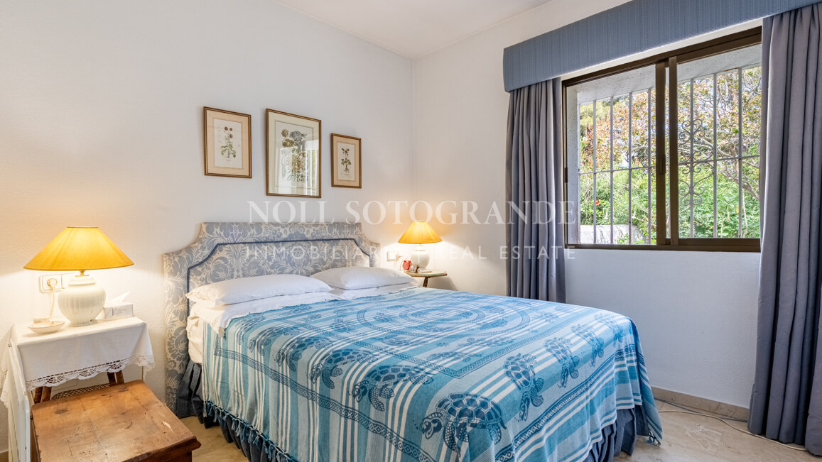 Villa Eucalyptus Bloom - Sotogrande Alto, Charmante traditionelle Villa zu verkaufen