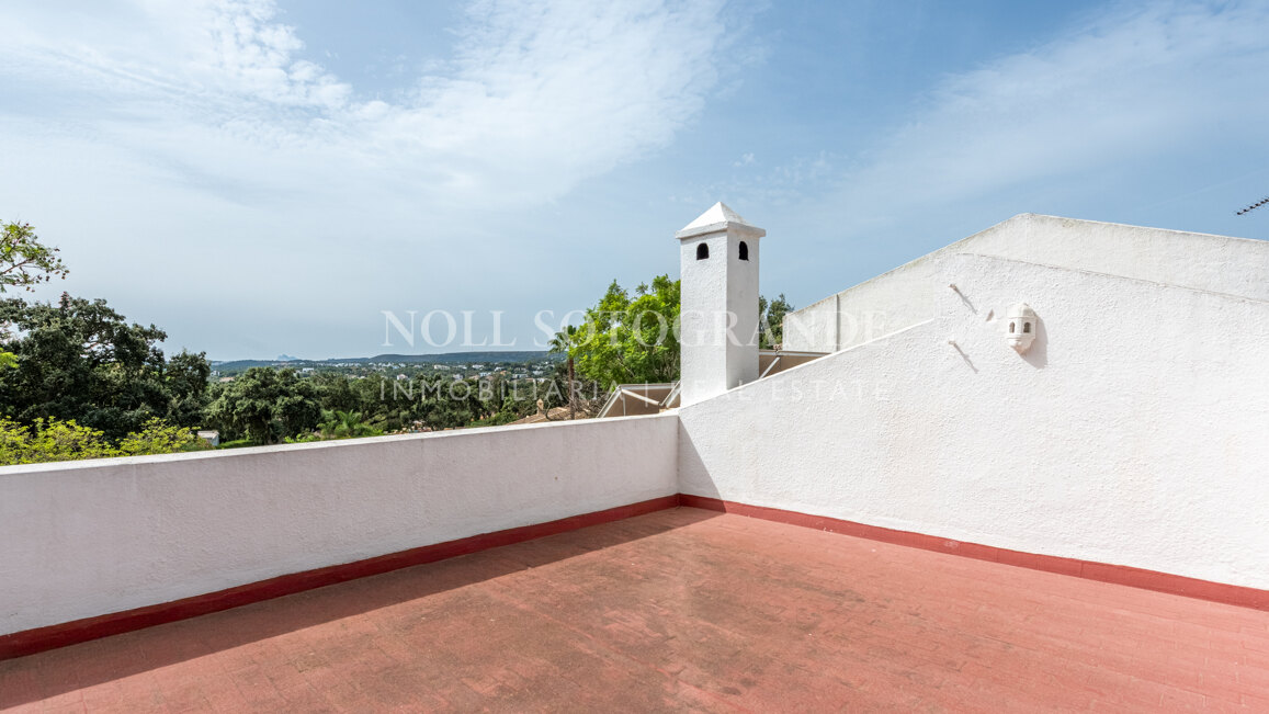 Villa Eucalyptus Bloom - Sotogrande Alto, Charmante traditionelle Villa zu verkaufen