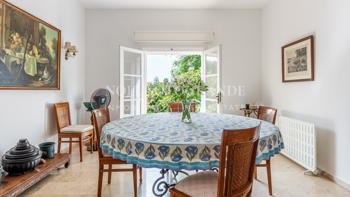 Villa Eucalyptus Bloom - Sotogrande Alto, Charmante traditionelle Villa zu verkaufen