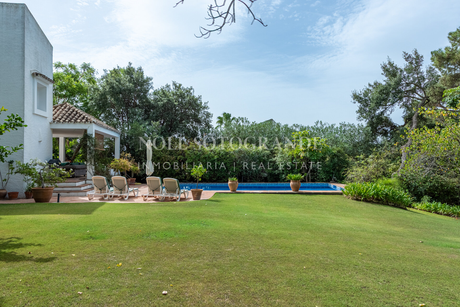 Villa Eucalyptus Bloom - Sotogrande Alto, Charmante traditionelle Villa zu verkaufen