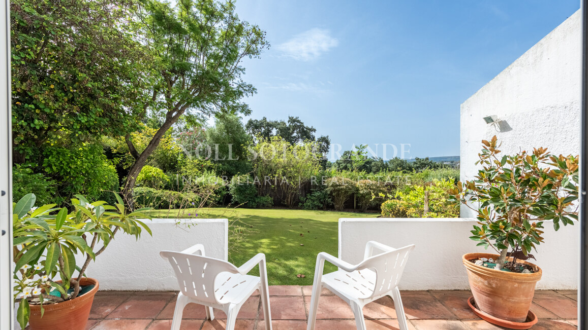 Villa Eucalyptus Bloom - Sotogrande Alto, Charmante traditionelle Villa zu verkaufen