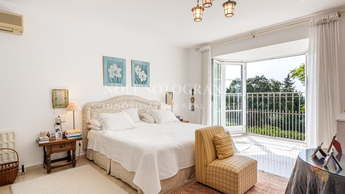 Villa Eucalyptus Bloom - Sotogrande Alto, Charmante traditionelle Villa zu verkaufen