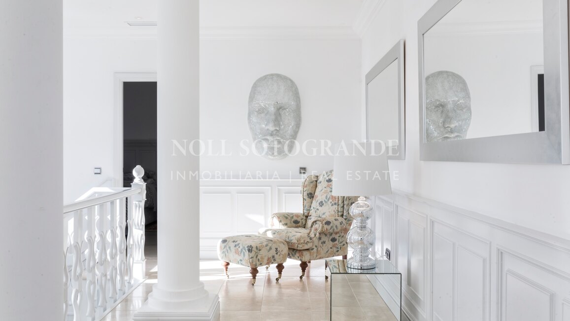 Villa Margarita - Elegante Villa mit sieben Schlafzimmern und atemberaubendem Meerblick in Sotogrande