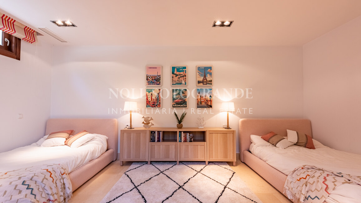 Villa Gaura Bloom - Luxuriöse 6-Schlafzimmer-Villa mit Meerblick in Sotogrande Alto