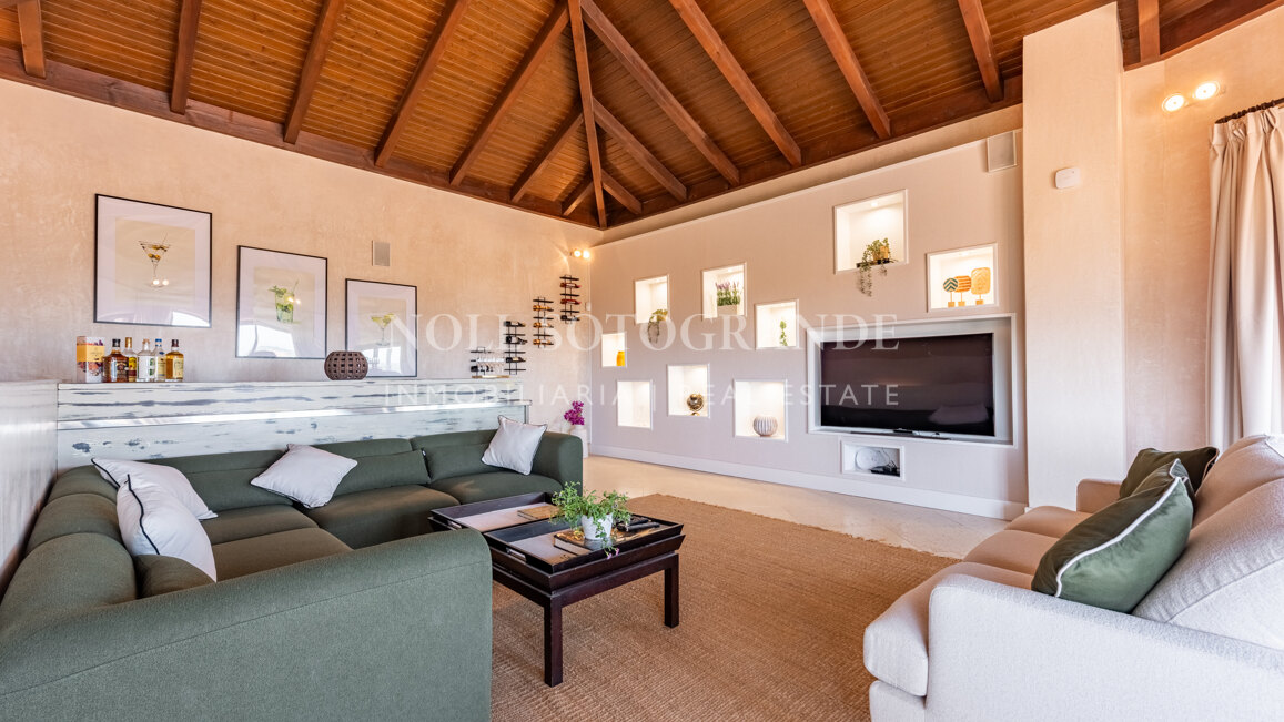 Villa Gaura Bloom - Luxuriöse 6-Schlafzimmer-Villa mit Meerblick in Sotogrande Alto