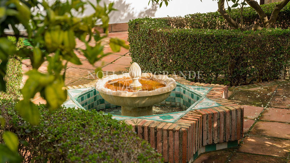 Villa Gaura Bloom - Luxuriöse 6-Schlafzimmer-Villa mit Meerblick in Sotogrande Alto