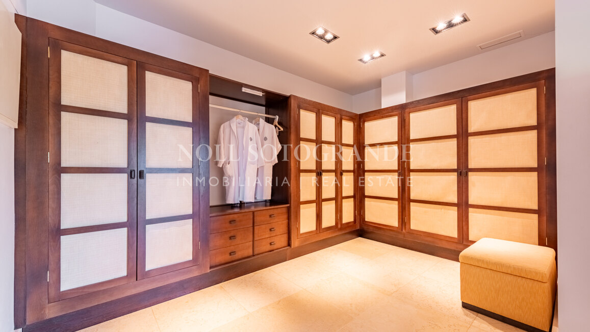 Villa Gaura Bloom - Luxuriöse 6-Schlafzimmer-Villa mit Meerblick in Sotogrande Alto