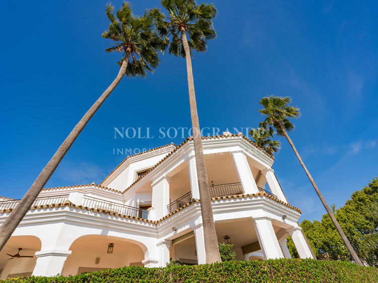 Villa Gaura Bloom - Villa de lujo de 6 dormitorios con vistas al mar en Sotogrande Alto